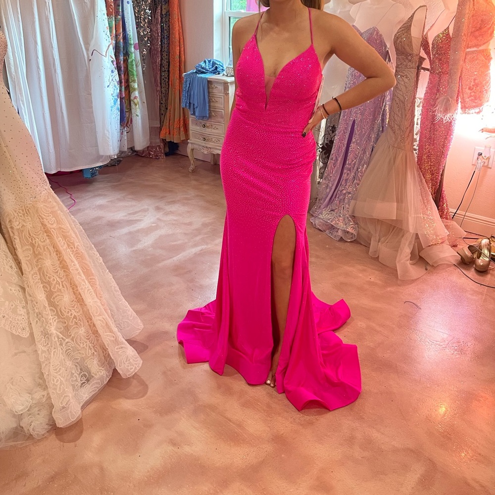Beautiful brand new gown!